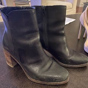 lucky brand black leather low boot with heel size 8